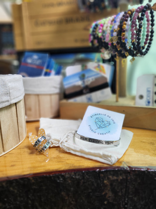 Bague "toute est dans toute"